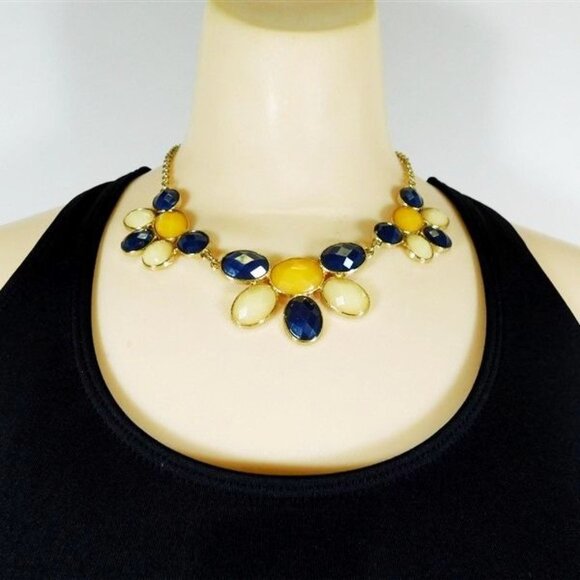 7/2394 Charming Charlie Yellow and Blue Statement Necklace 17  Gold Chain - Picture 3 of 4